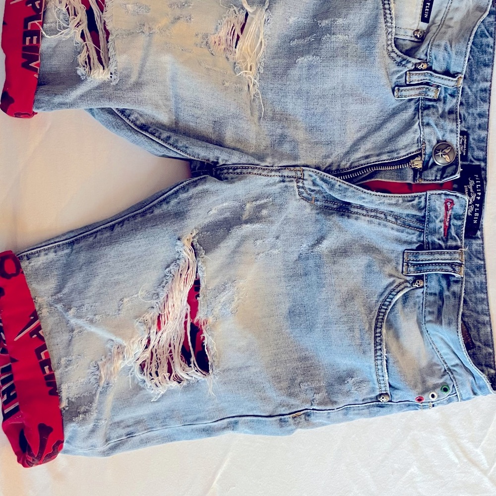 Zipper needs to be replaced